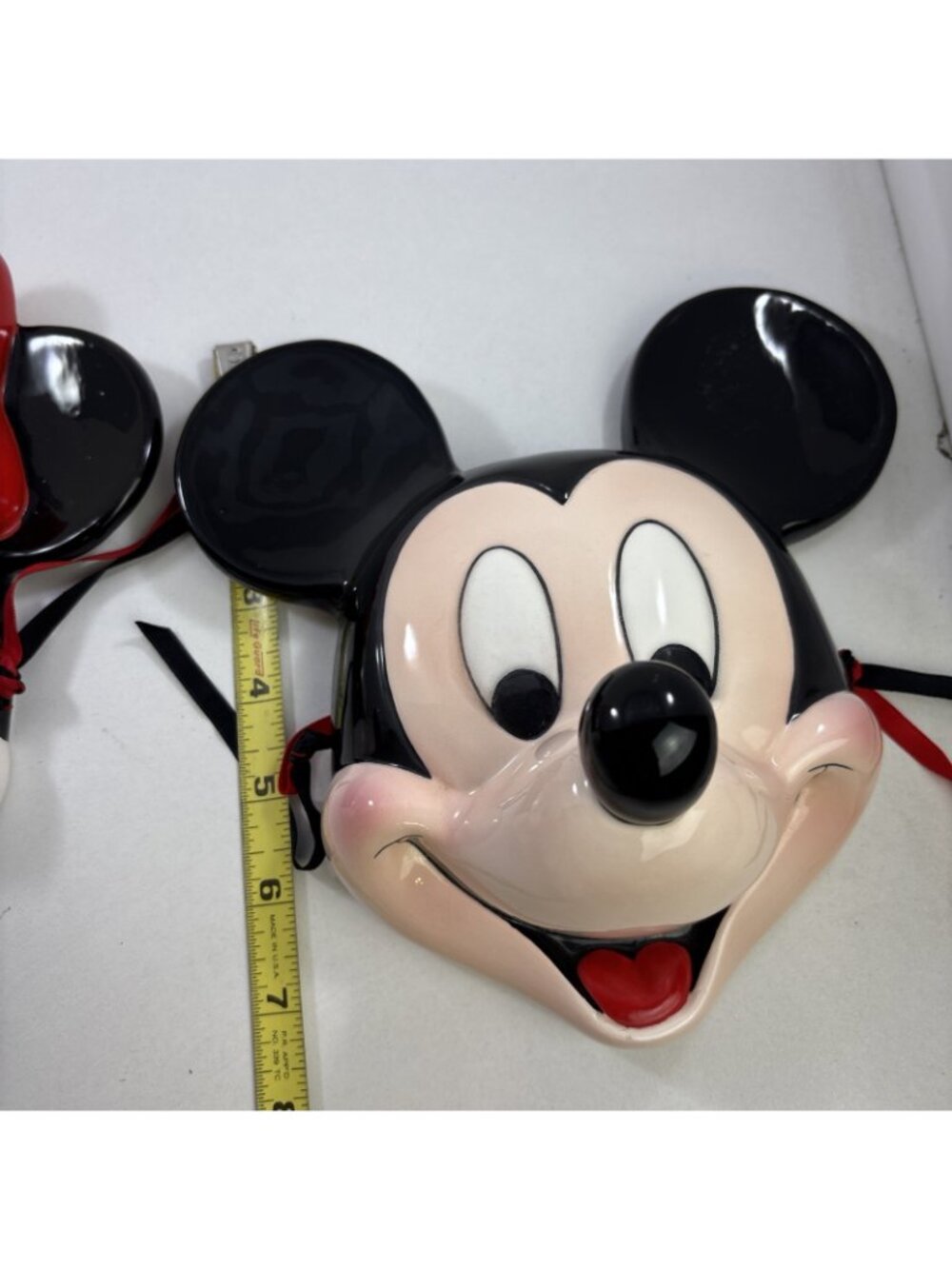 DISNEY MICKEY MOUSE AND MINNIE MOUSE 3D CERAMIC WALL DECOR - Picture 10 of 11
